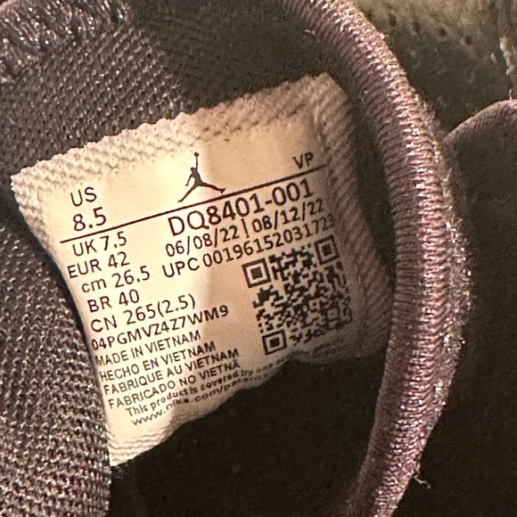 Nike Air Jordan Stay Loyal 2 Black & Silver Leather Sneaker Shoes 23, US 8.5 EUC - Picture 4 of 17